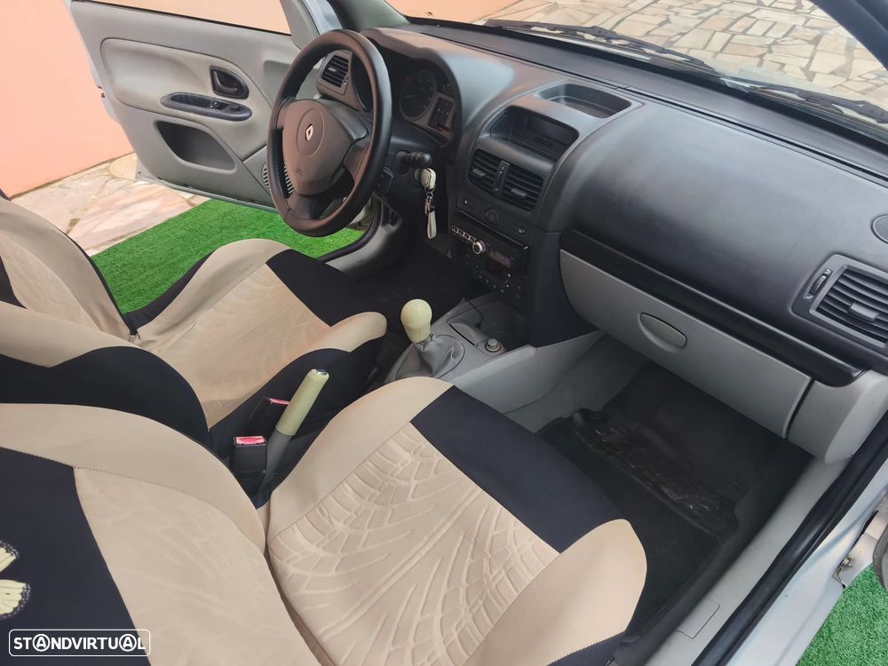 Renault Clio 1.2 16V Extreme - 14