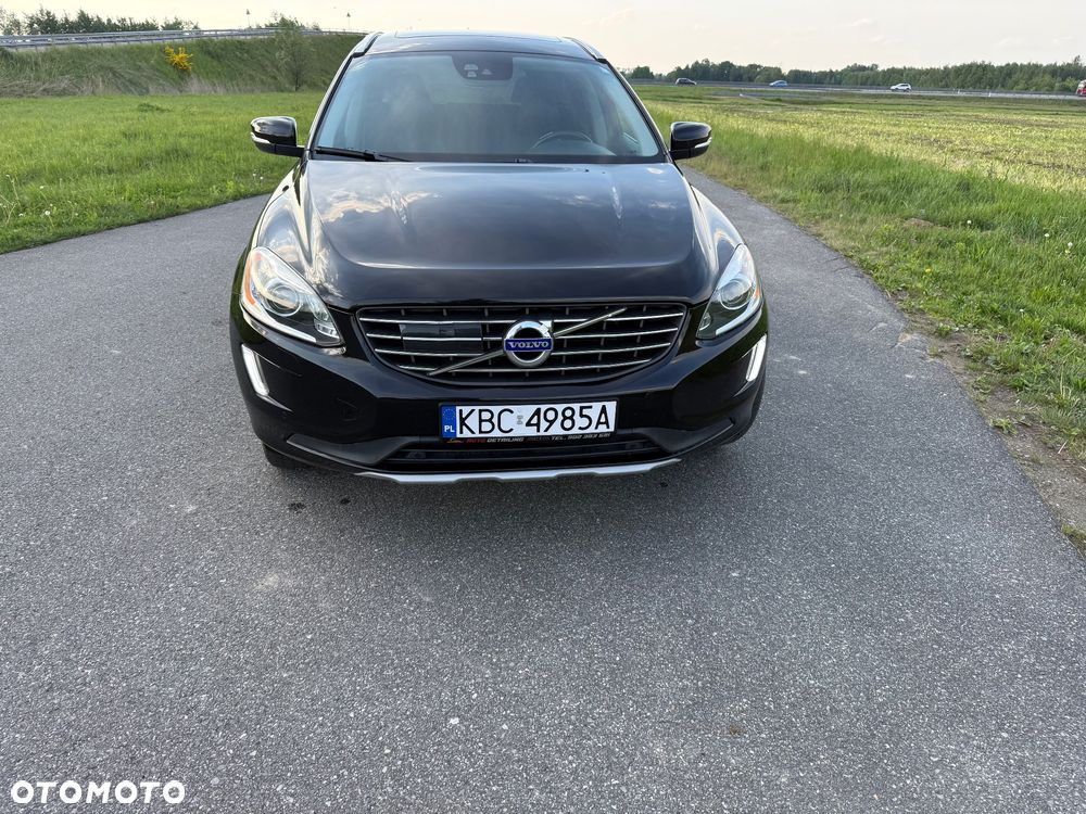 Volvo XC 60 T5 AWD Drive-E Momentum - 2