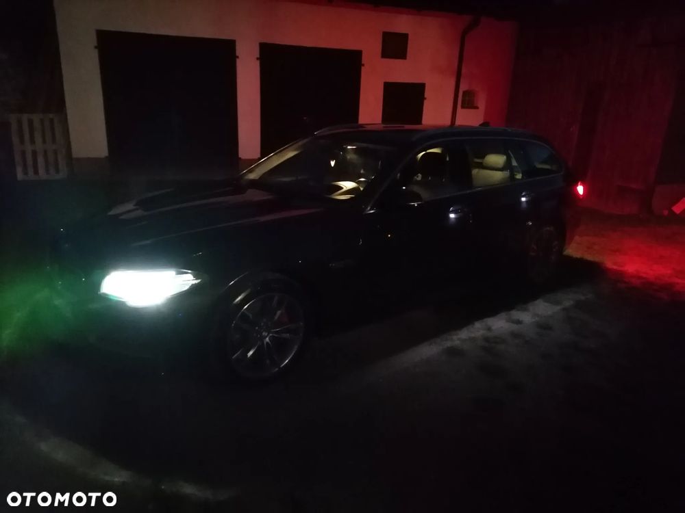 BMW Seria 5 520d Luxury Line - 9