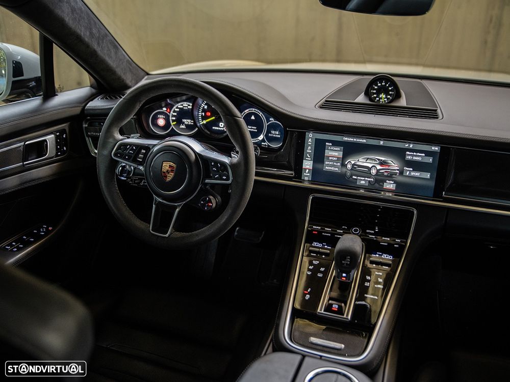 Porsche Panamera Sport Turismo Turbo S E-Hybrid - 17