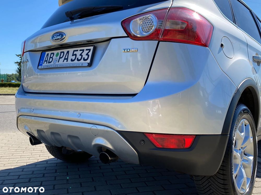 Ford Kuga 2.0 TDCi 4x4 Titanium - 9