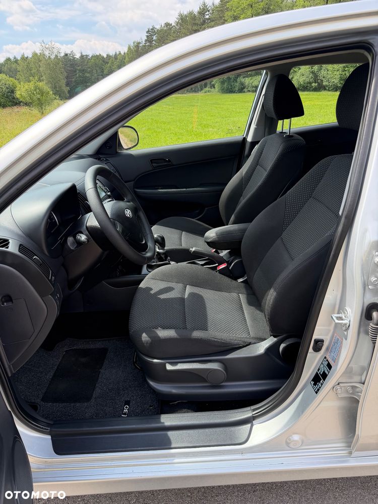 Hyundai i30 i30cw 1.4 Edition 20 - 21