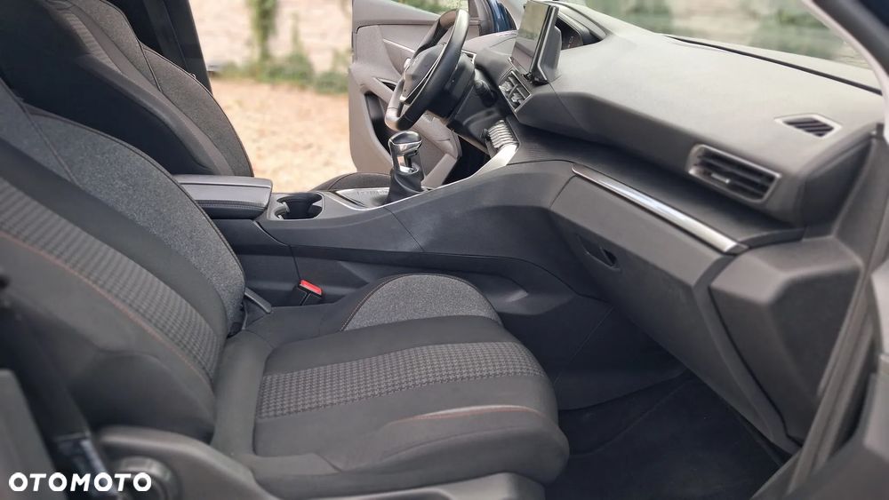 Peugeot 5008 - 10
