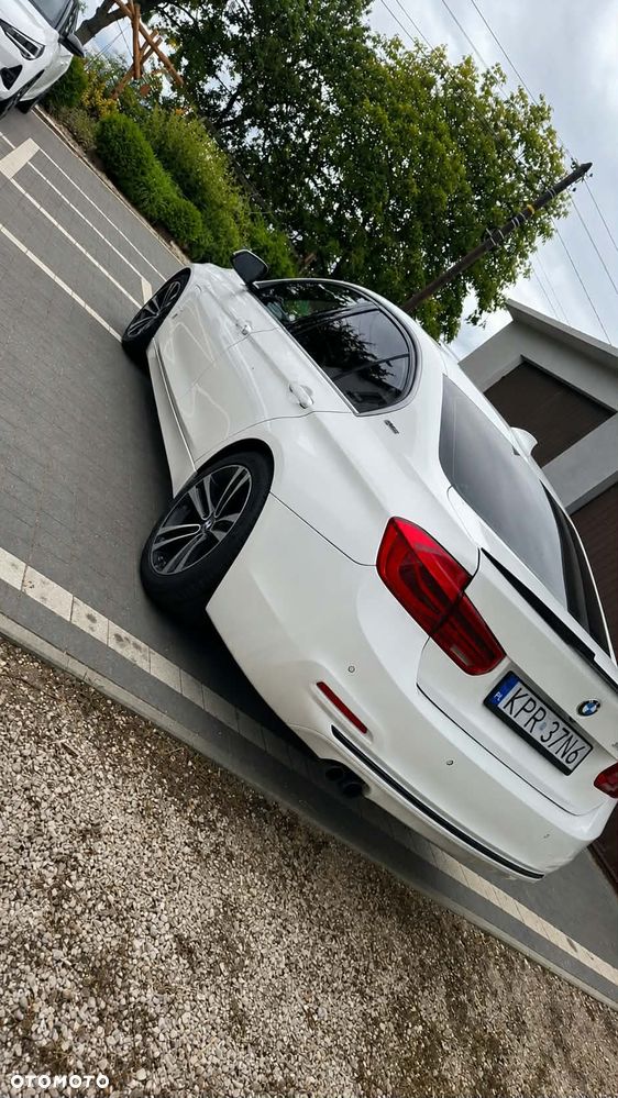 BMW Seria 3 330e iPerformance - 1