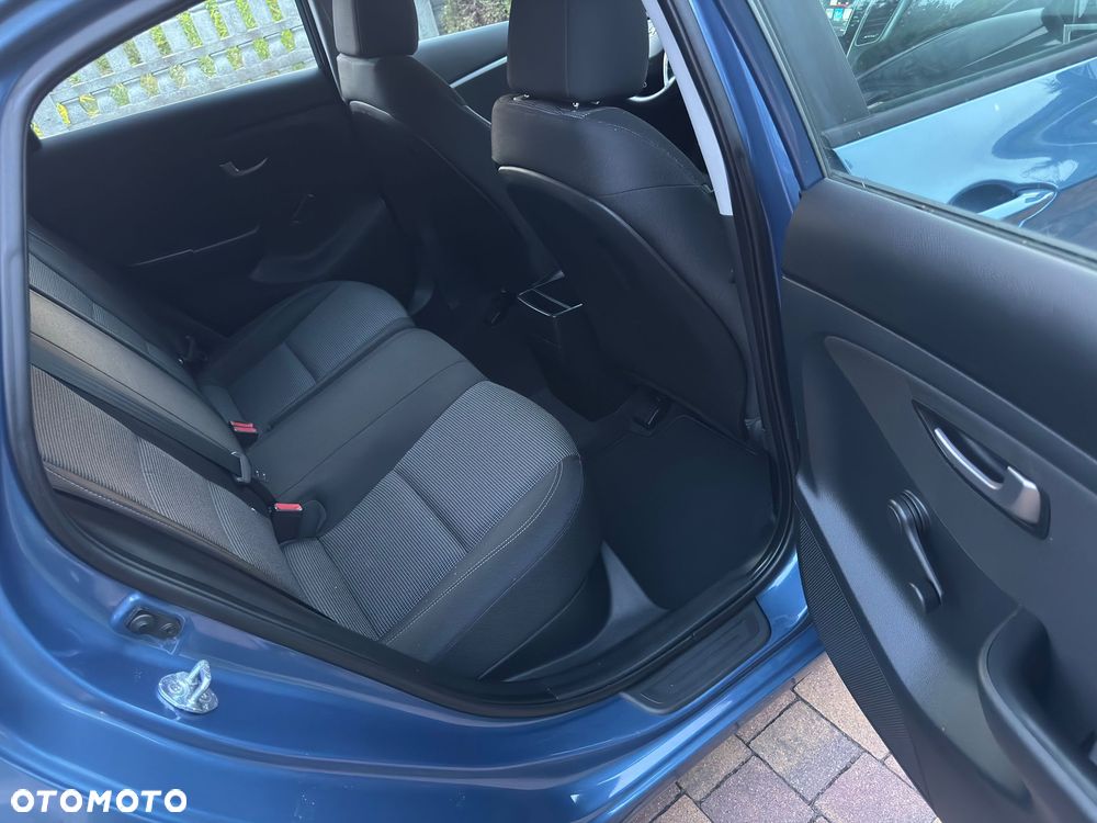 Hyundai i30 blue 1.4 Style - 18