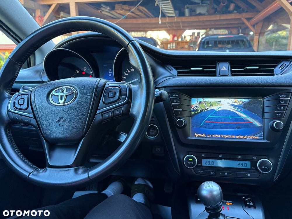Toyota Avensis - 21