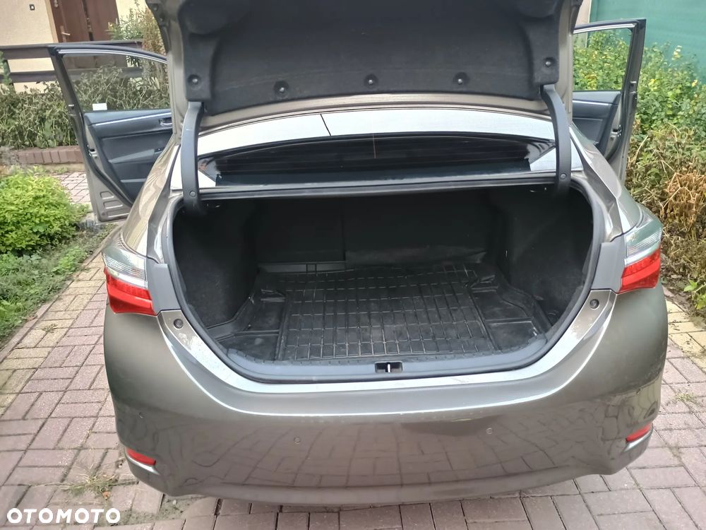 Toyota Corolla 1.6 Comfort - 9