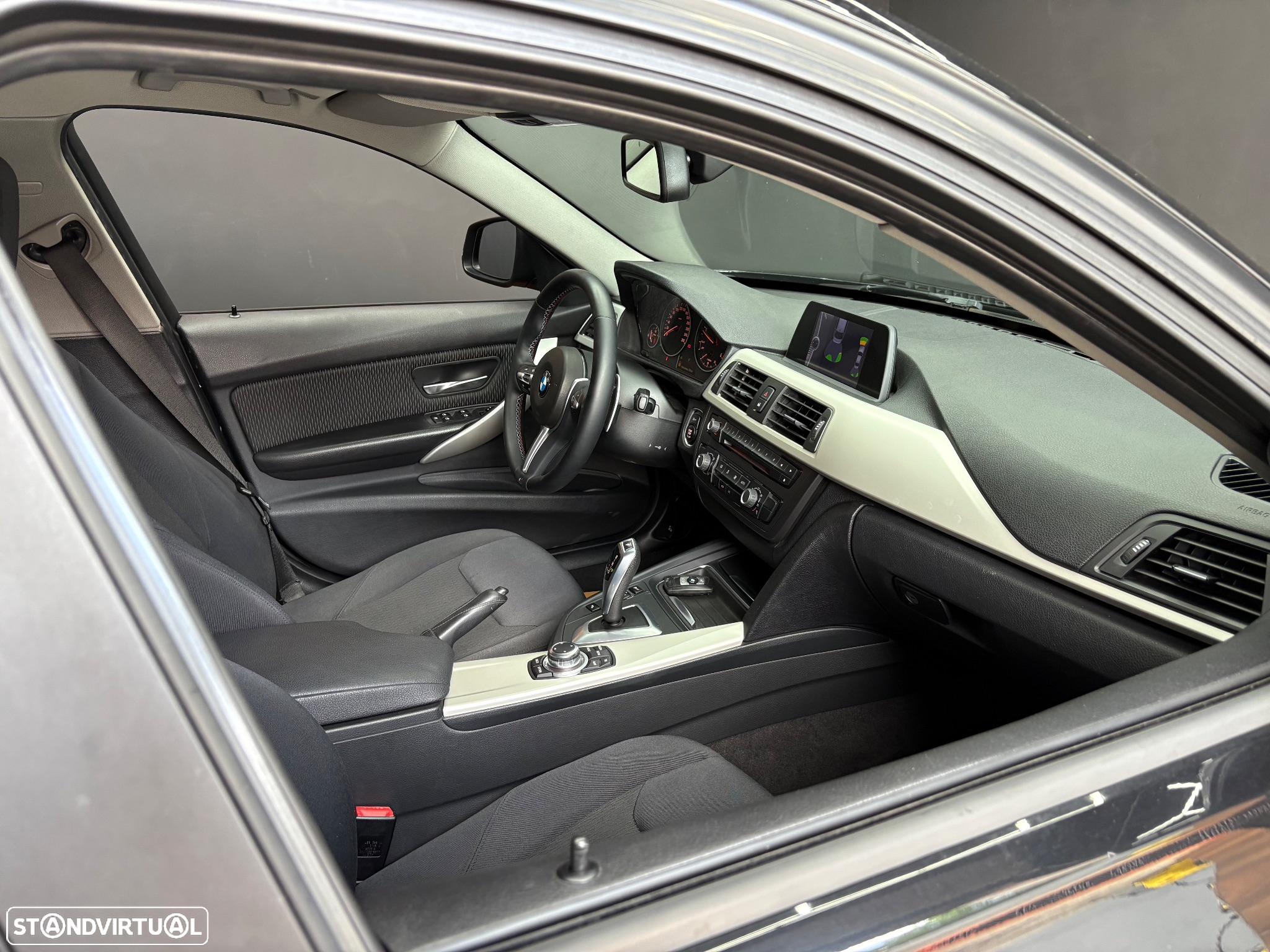 BMW 318 d Aut. Sport Line - 51