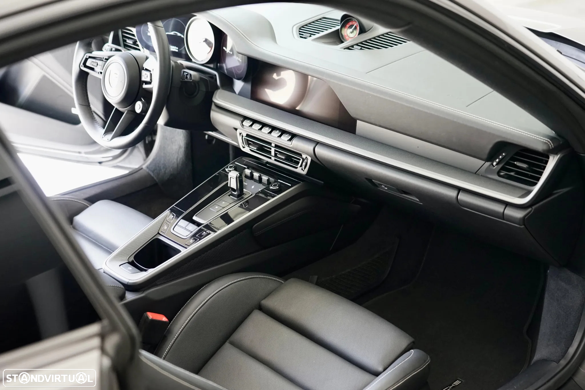 Porsche 911 (992) Carrera S - 22