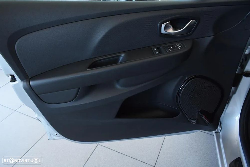 Renault Clio 1.5 dCi Limited EDition - 8