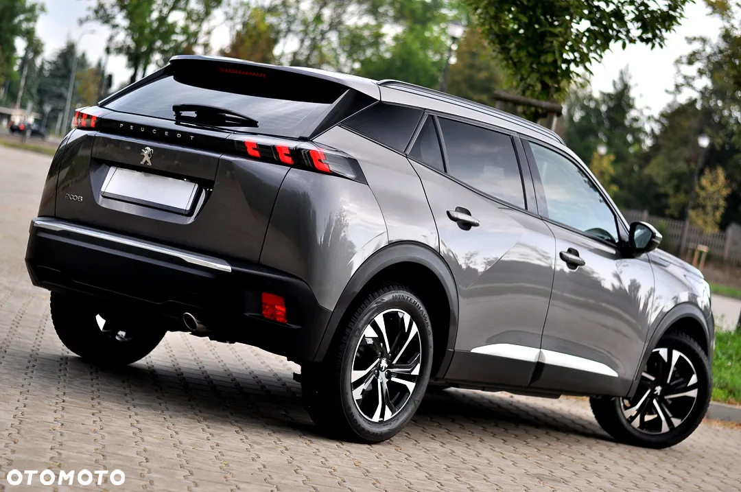 Peugeot 2008 BlueHDi 130 Allure S&S EAT8 - 14