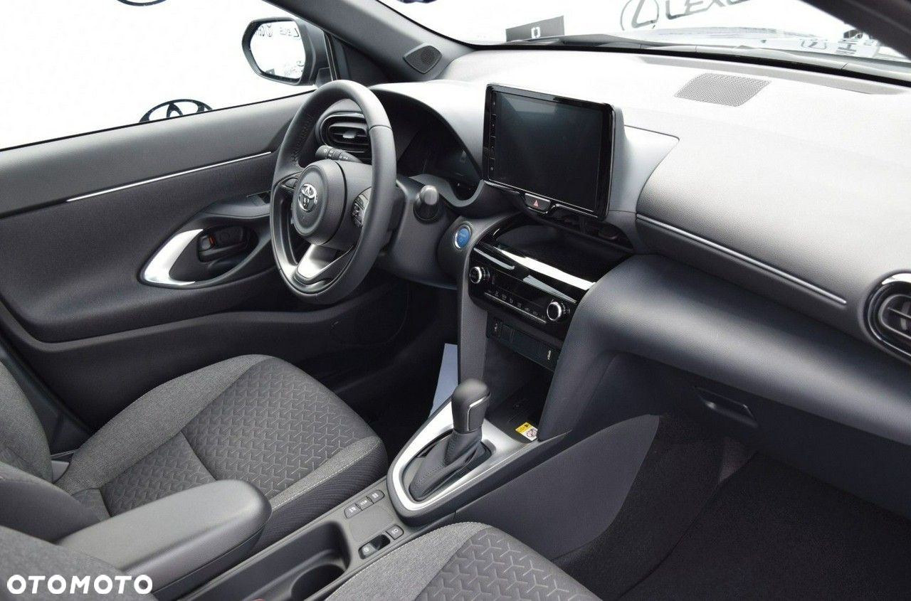 Toyota Yaris Cross - 3