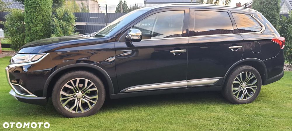Mitsubishi Outlander - 3