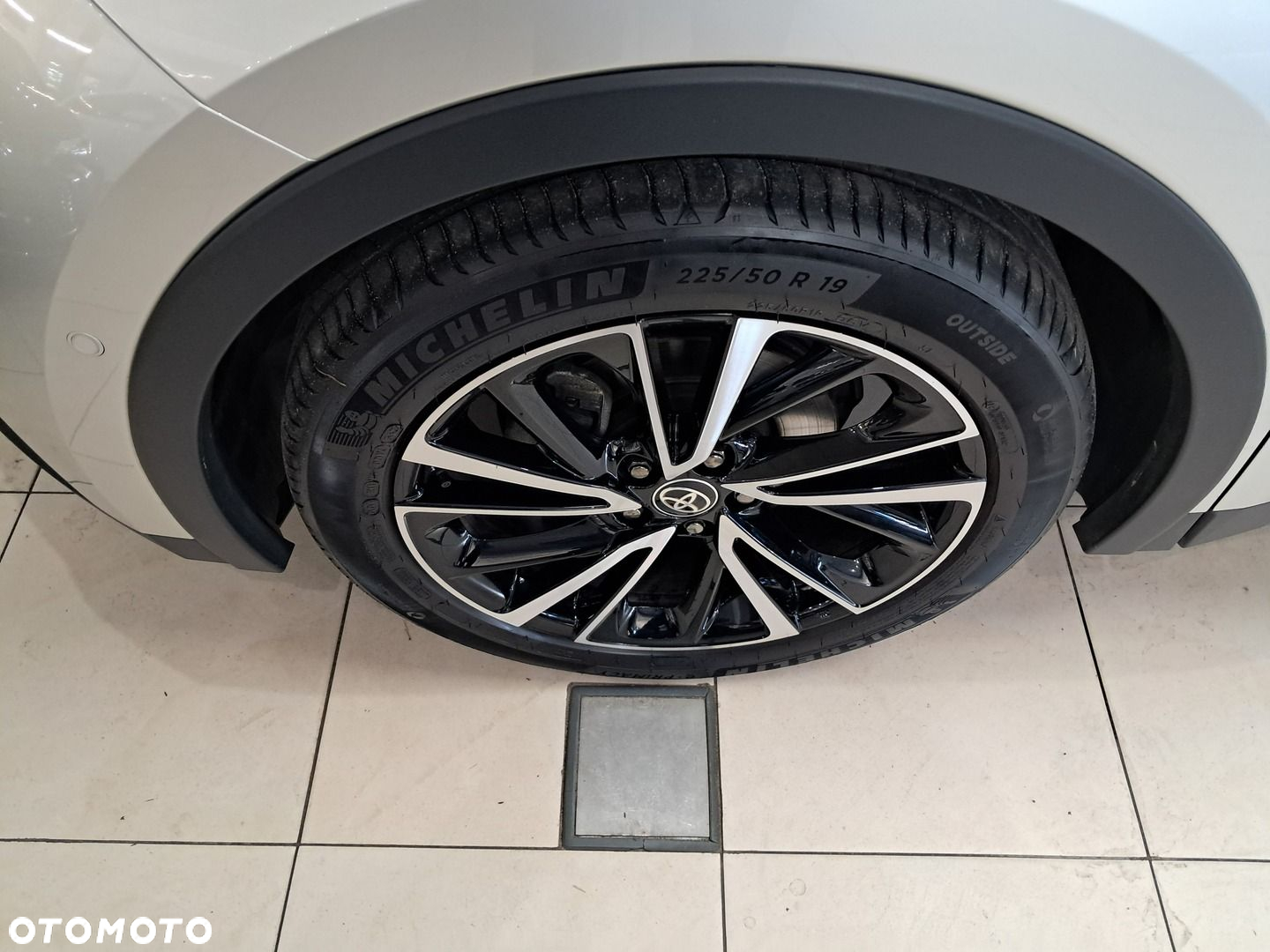 Toyota C-HR - 5