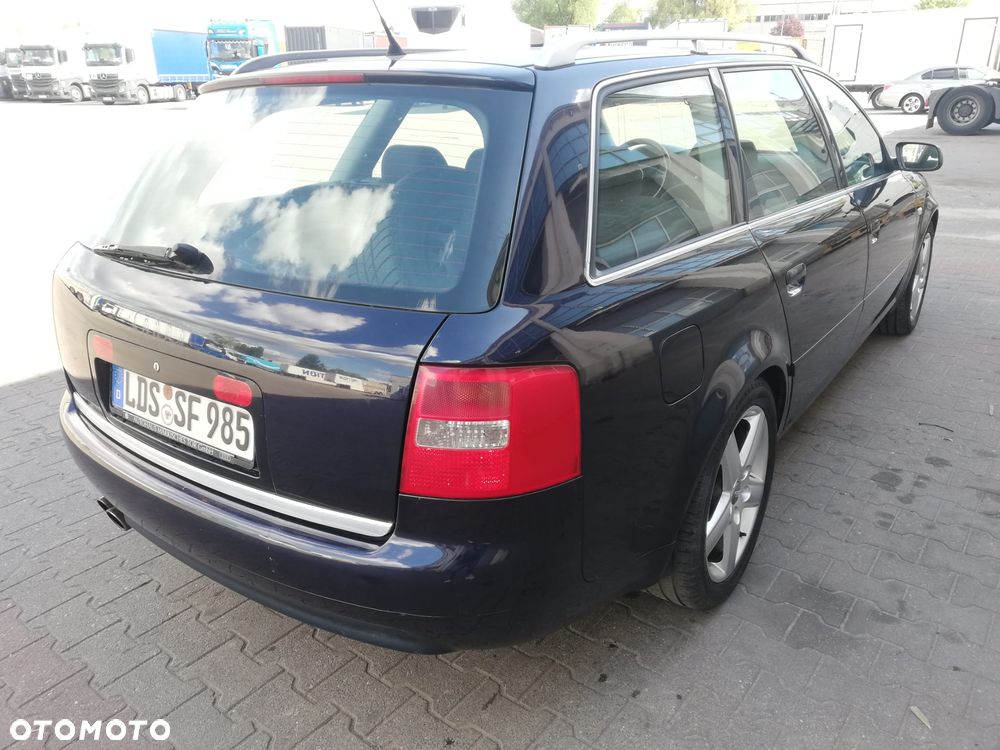 Audi A6 Avant 2.4 - 6