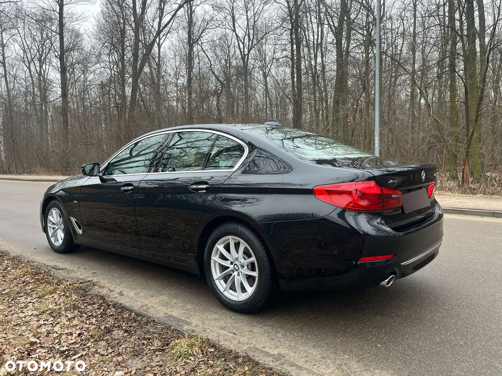 BMW Seria 5 530d Luxury Line - 8