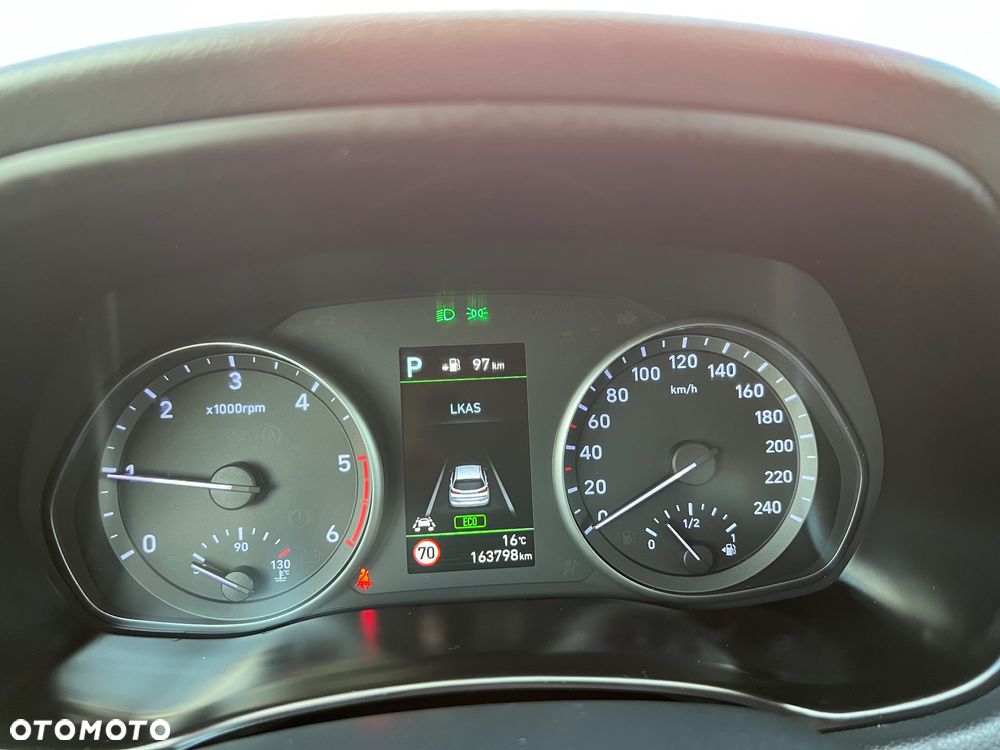 Hyundai i30 1.6 D Premiere Luxury DCT - 39