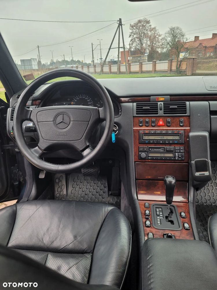 Mercedes-Benz Klasa E 430 T Elegance - 16