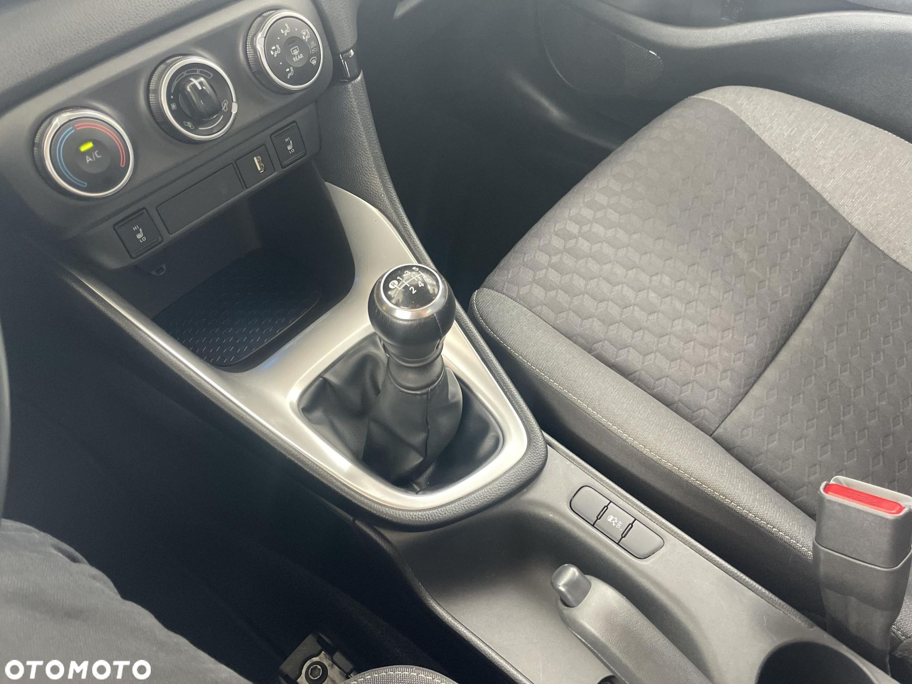 Toyota Yaris - 20