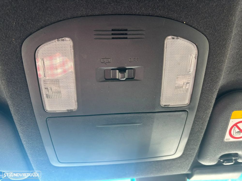 Toyota HILUX 2.8 204cv - 4 LUG - GPS - CÂMERA - 35