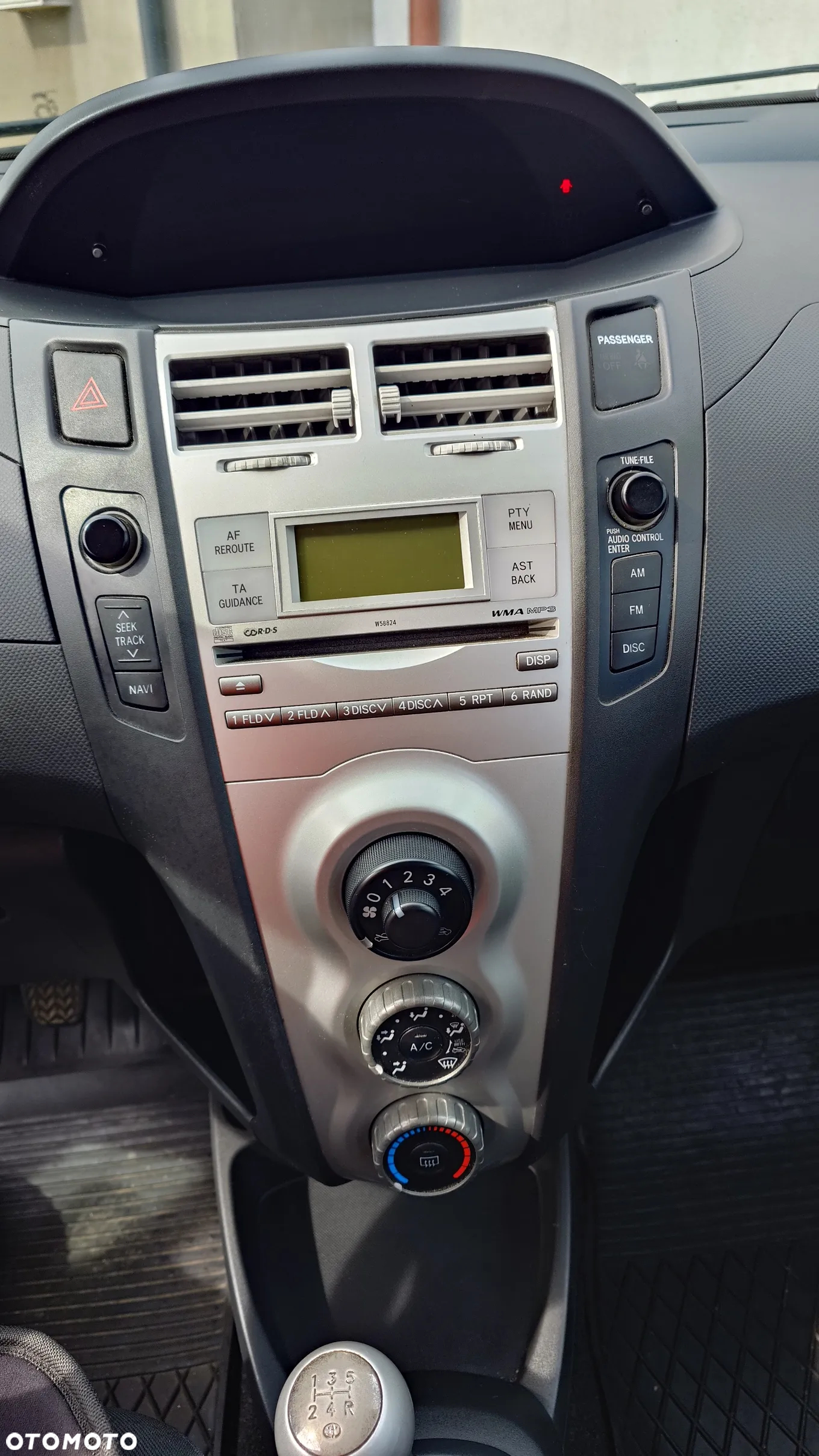Toyota Yaris 1.0 Life - 8