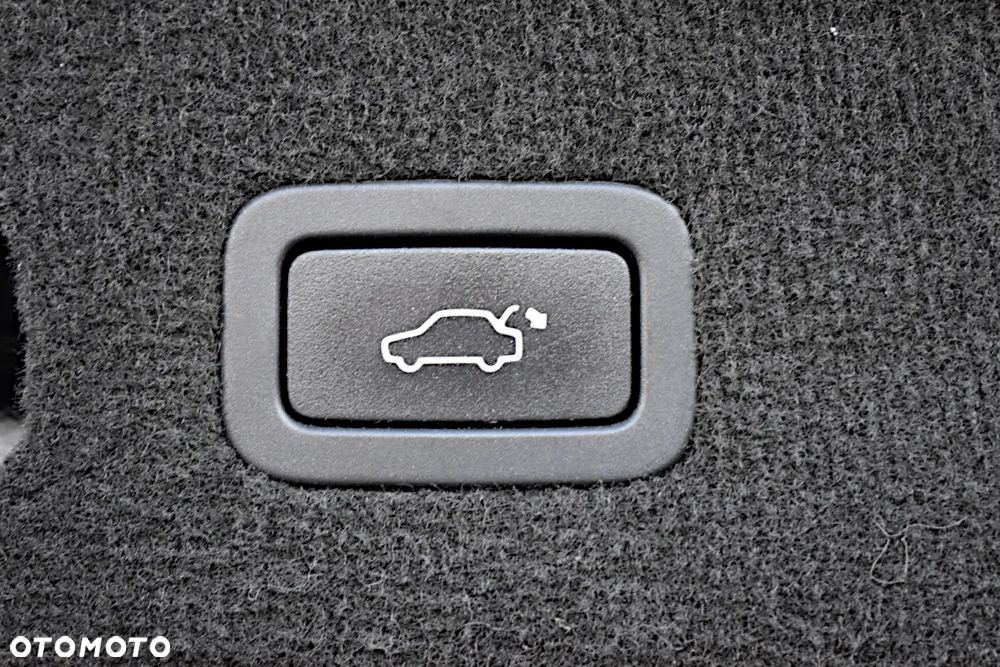 Jaguar XF 2.2 D Premium Luxury - 24