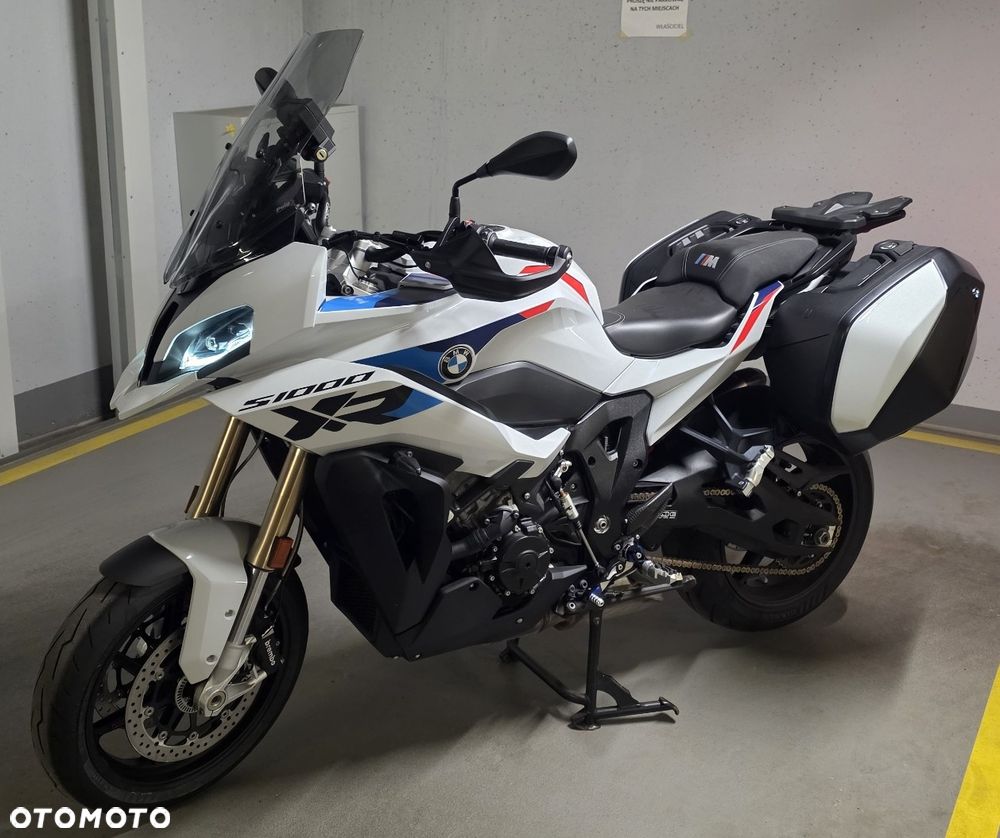 BMW XR - 1