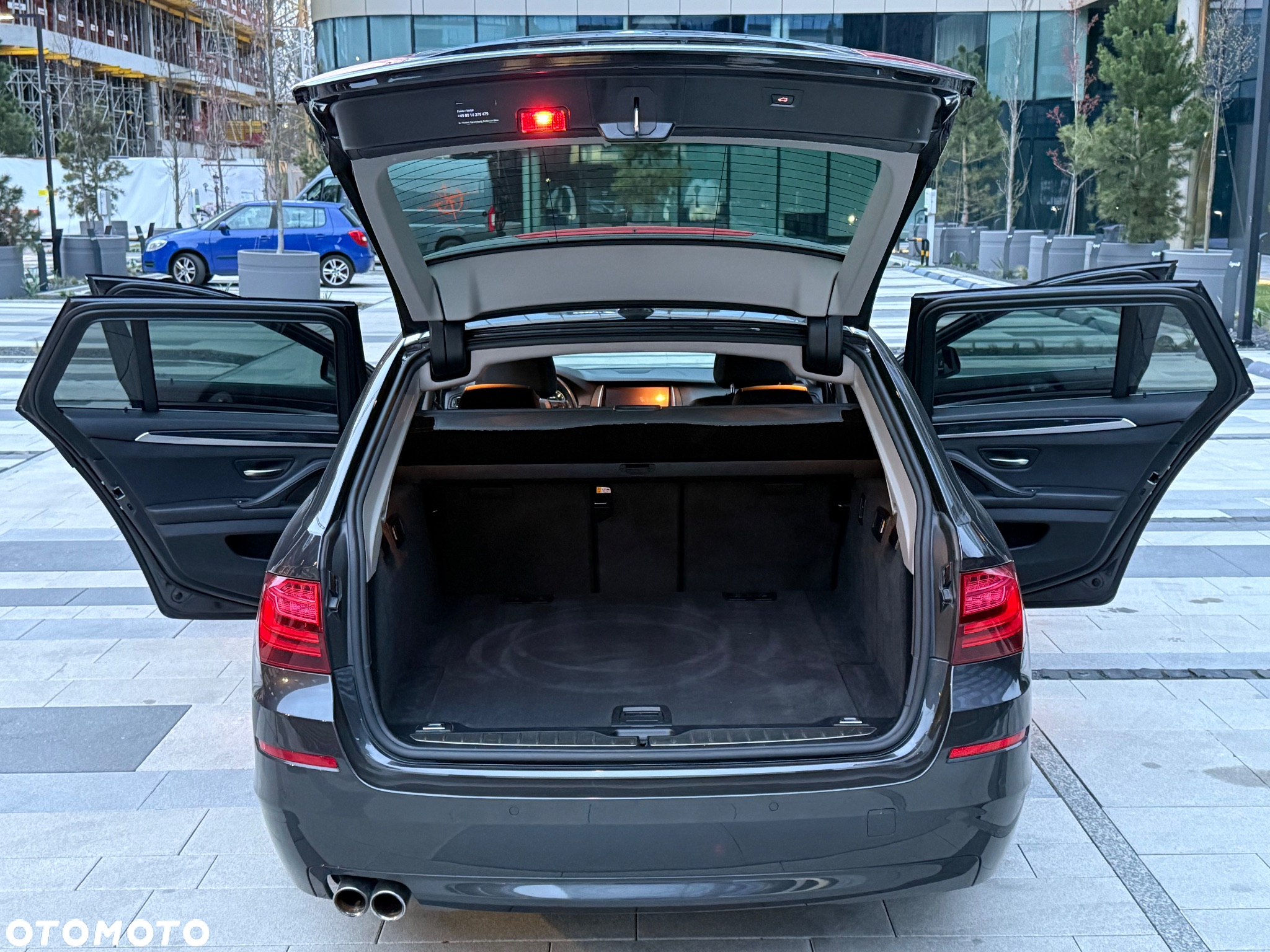 BMW Seria 5 520d Touring Luxury Line - 7