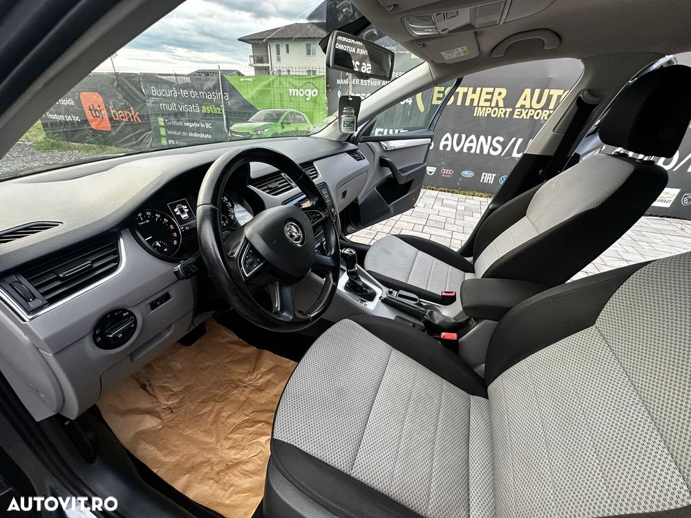Skoda Octavia 1.6 TDI DSG Ambition - 6