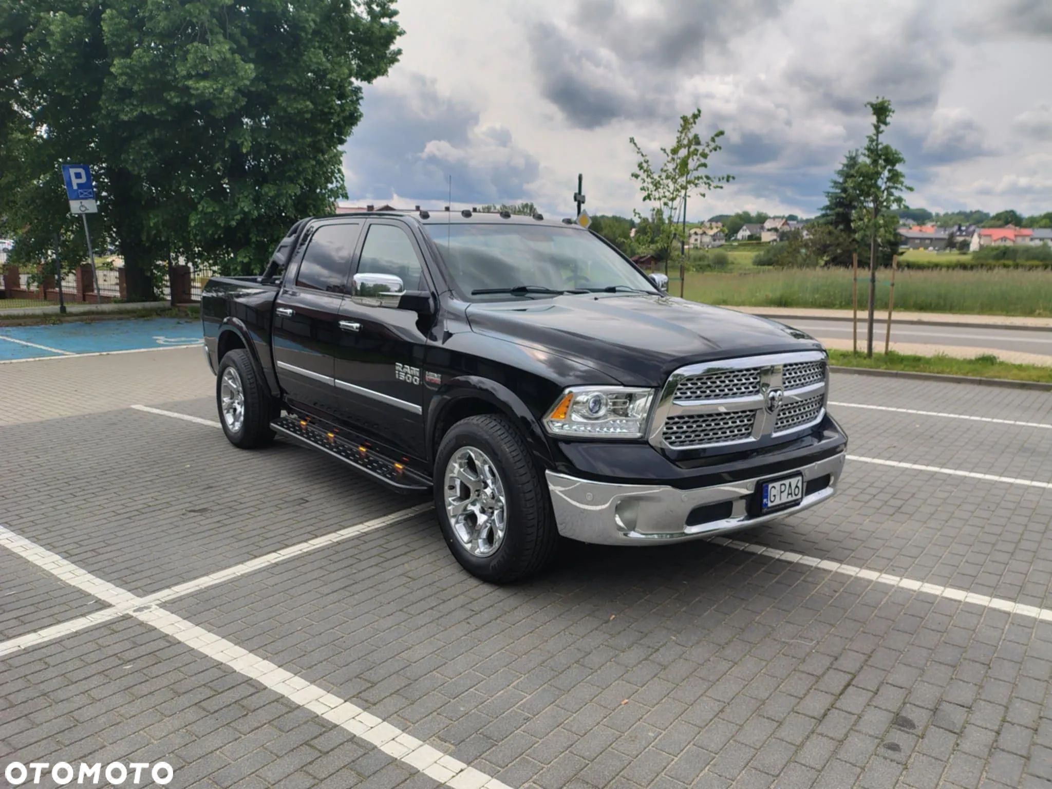 RAM 1500 Crew Cab Laramie - 1
