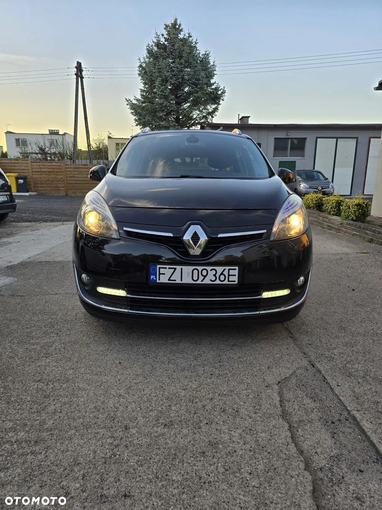 Renault Grand Scenic - 1