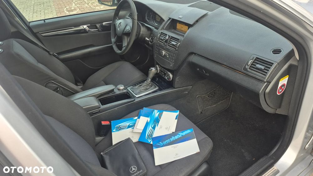 Mercedes-Benz Klasa C 220 CDI DPF Automatik - 23