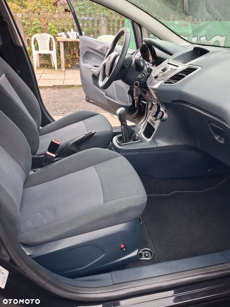 Ford Fiesta - 8