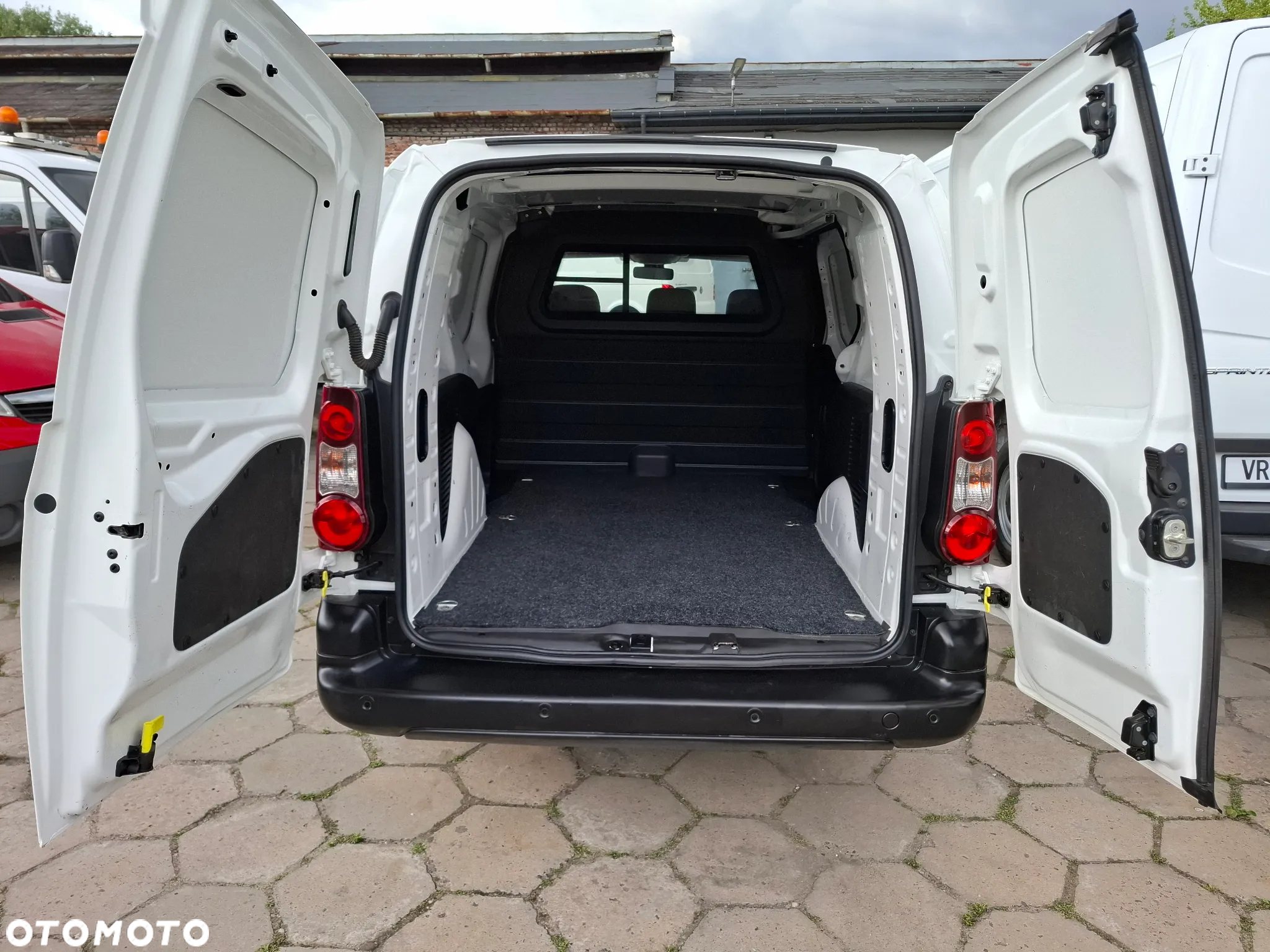 Peugeot Partner 2016 LIFT LONG DŁUGI KLIMA 3OSOBOWY - 22