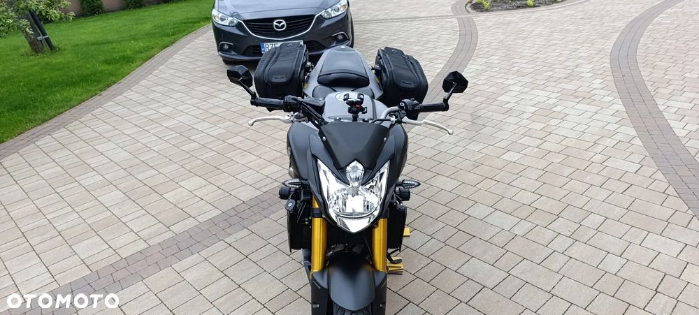 Yamaha FZ8 - 9