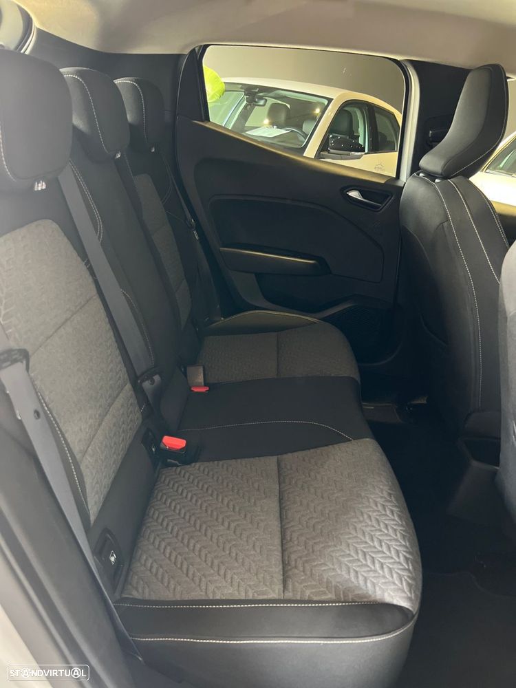 Renault Clio - 37