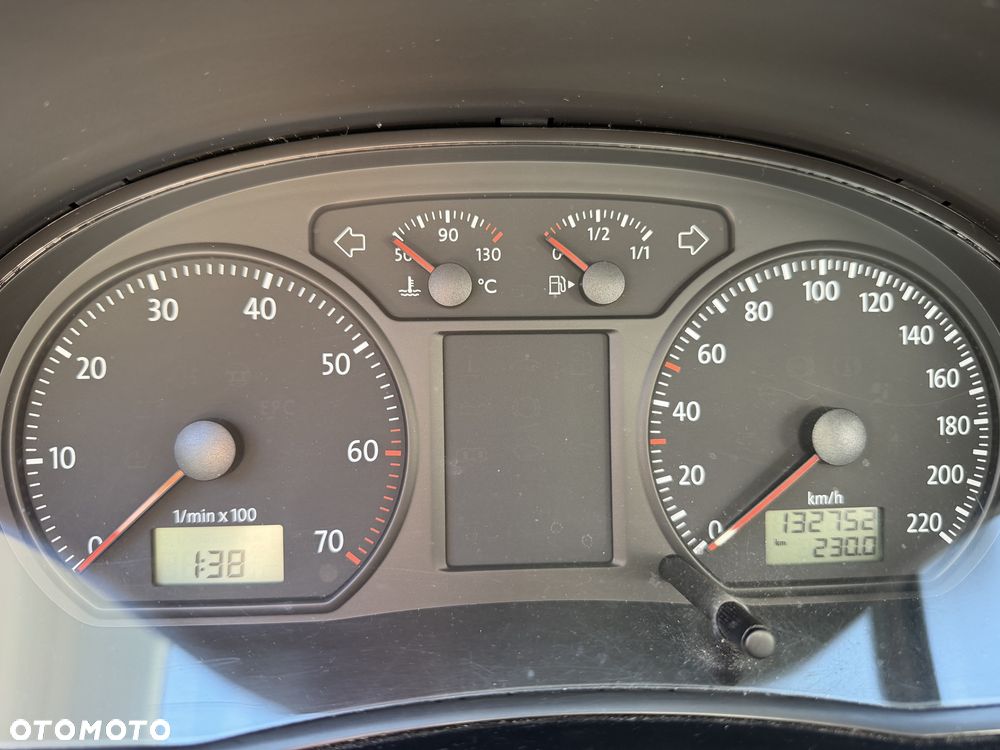Volkswagen Polo - 8