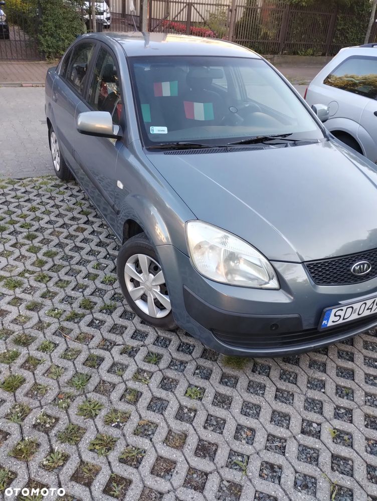 Kia Rio 1.4 Family - 6