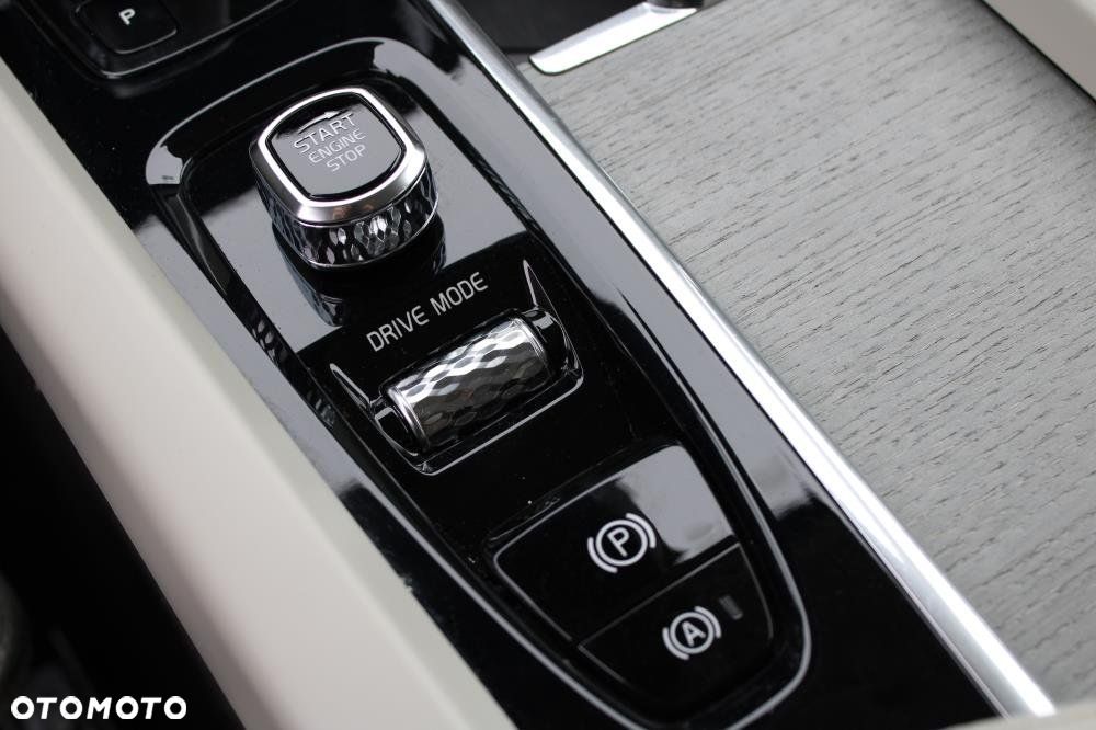 Volvo V60 Cross Country - 24