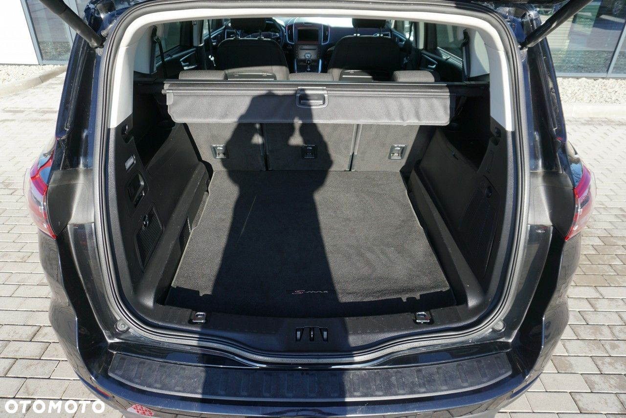 Ford S-Max - 36
