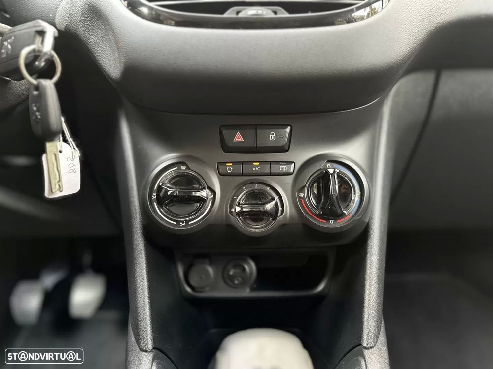 Peugeot 208 1.2 PureTech Active - 17