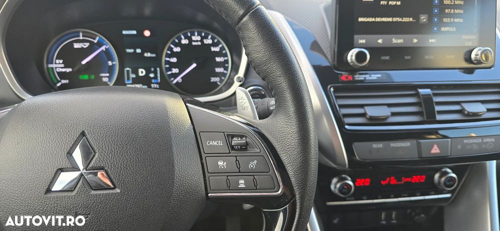 Mitsubishi Eclipse-Cross Plug-In Hybrid 4WD Plus Select - 21