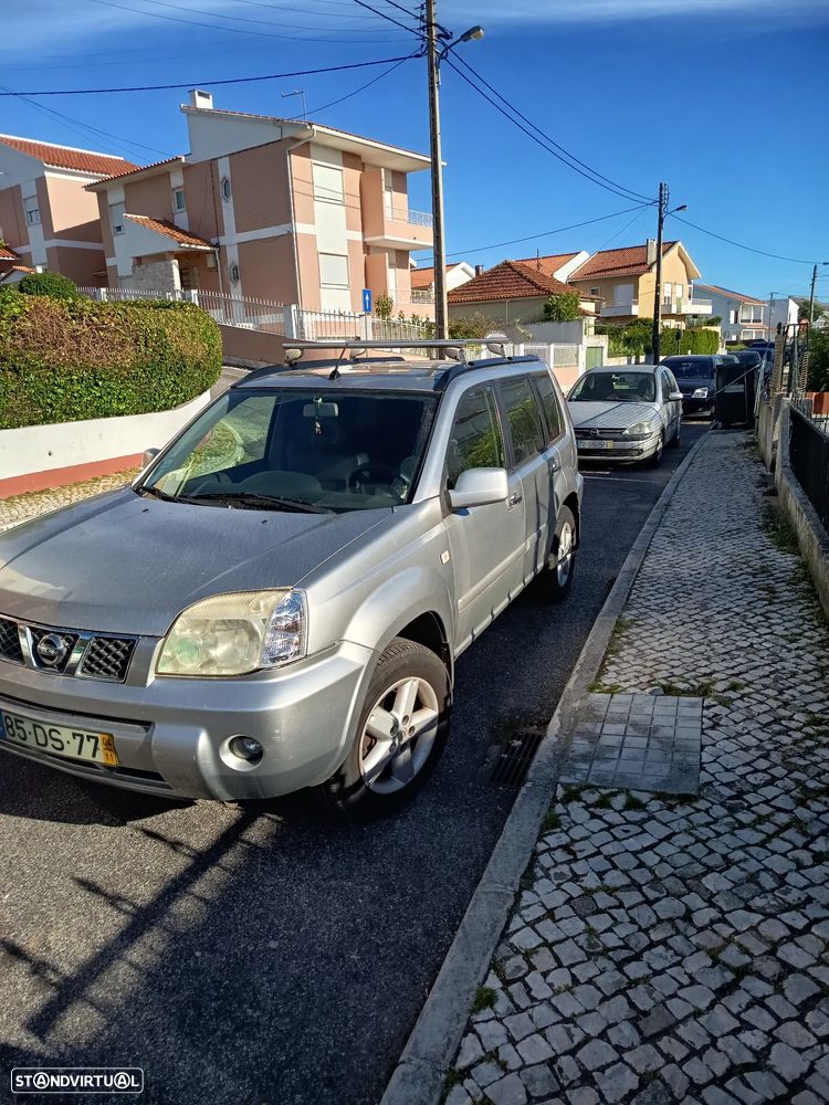 Nissan X-Trail 2.2 DCi 4x4 Elegance - 3