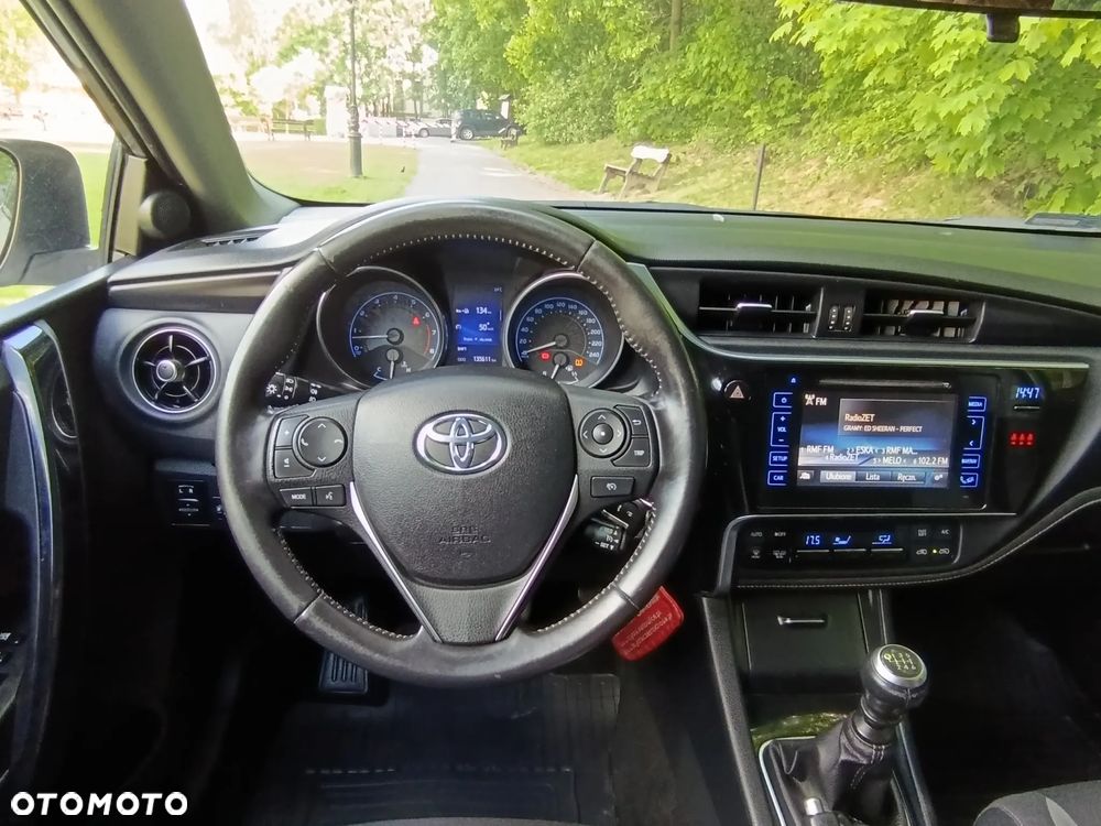 Toyota Auris 1.6 Comfort - 6