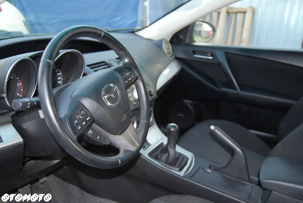 Mazda 3 1.6 CD Exclusive + - 6