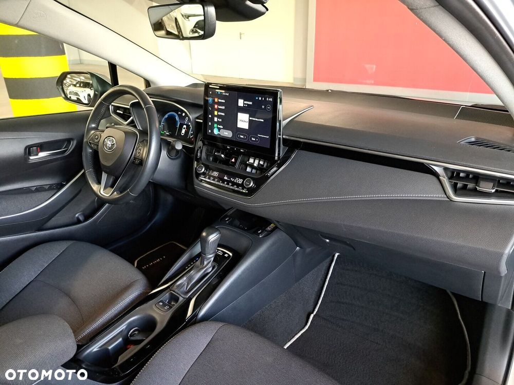 Toyota Corolla 1.8 Hybrid Comfort - 17