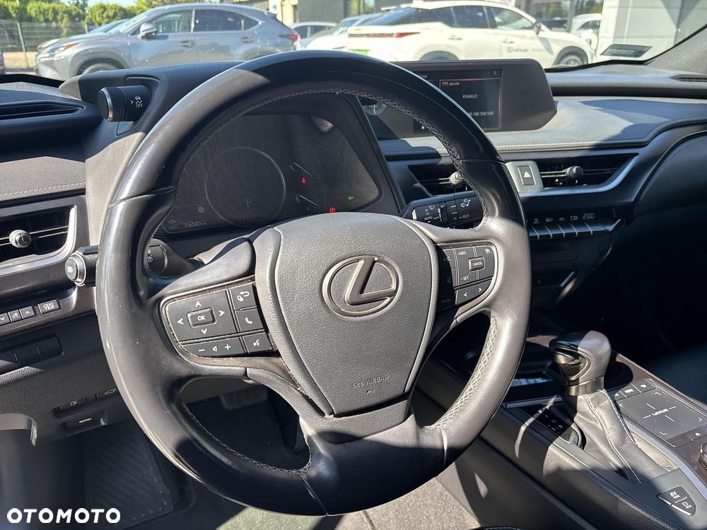 Lexus UX 250h GPF F Impression 2WD - 18