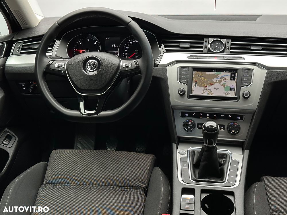 Volkswagen Passat 2.0 TDI Comfortline - 10