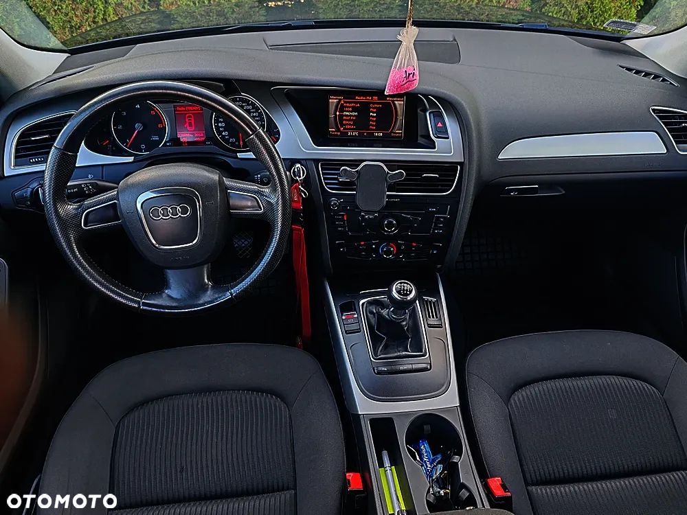 Audi A4 Avant 2.0 TDI DPF Attraction - 16