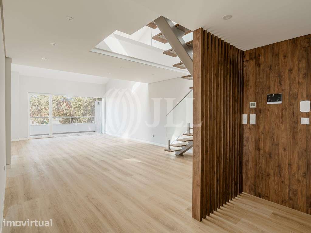 Apartamento T3+1 com varanda na Parede, Cascais - Grande imagem: 2/28